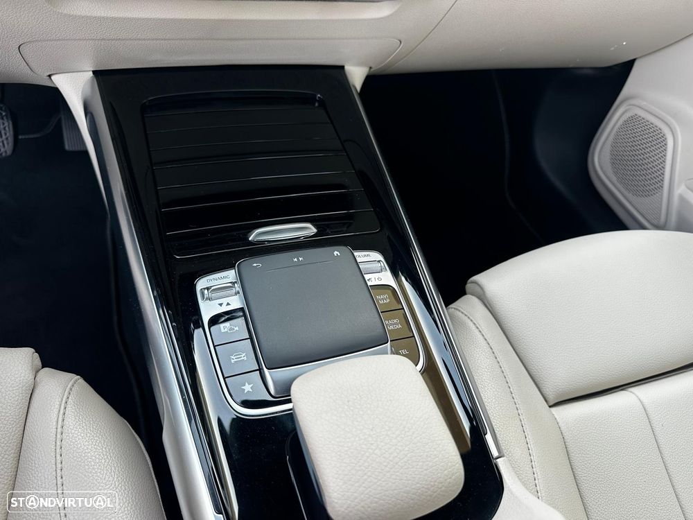 Mercedes-Benz GLB 220 d 4Matic Style - 19