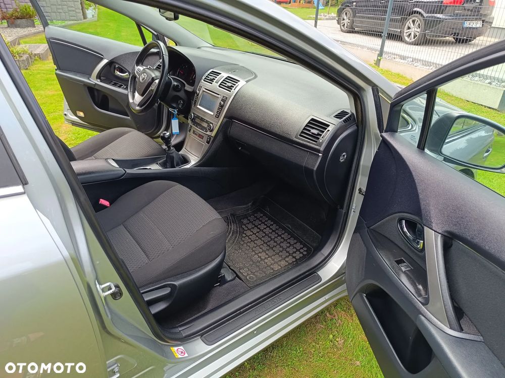 Toyota Avensis 2.0 D-4D Edition (2014) - 18