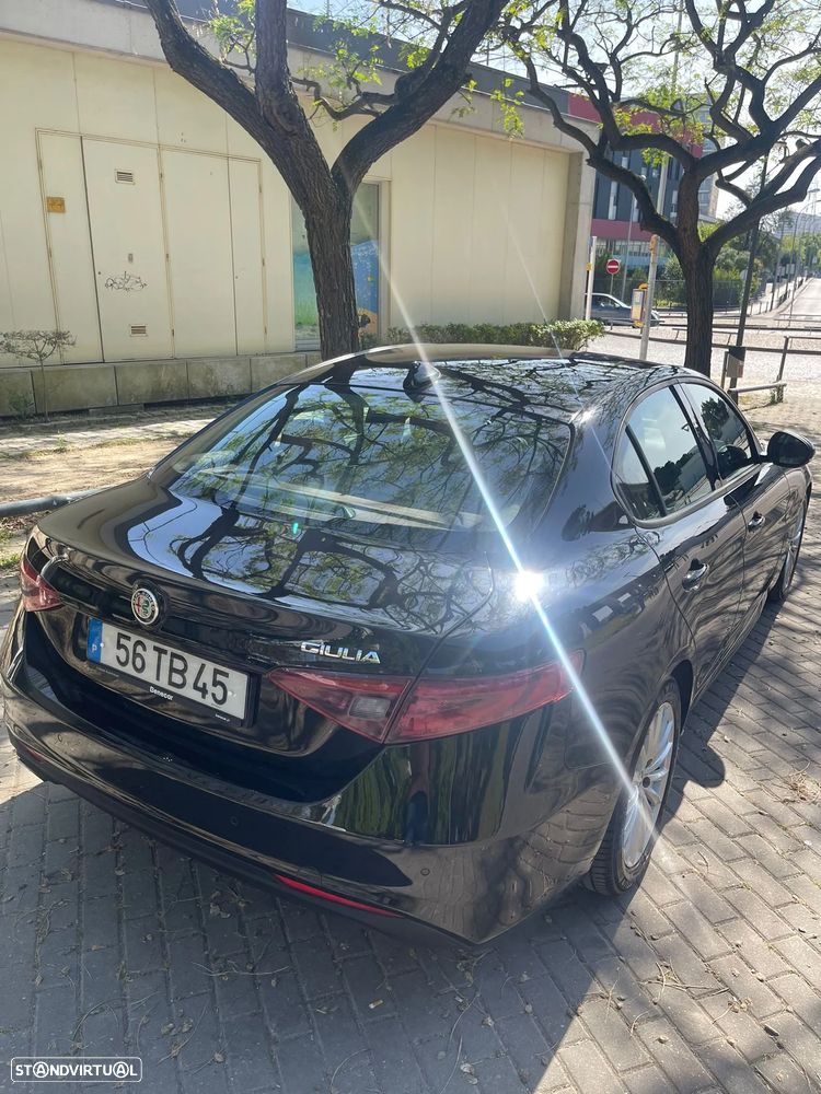Alfa Romeo Giulia 2.2 D AT8 - 32