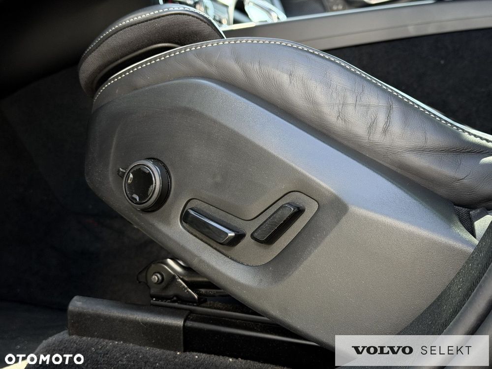 Volvo XC 60 - 22