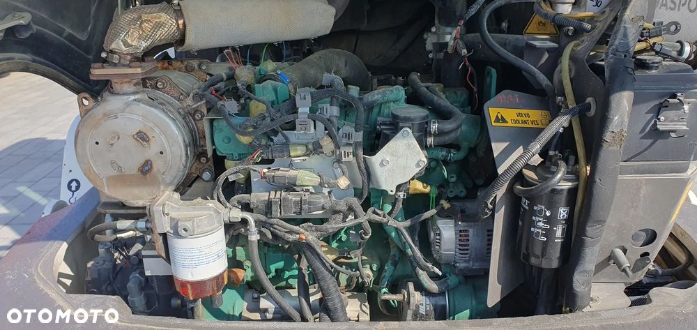 Volvo L30G - 6