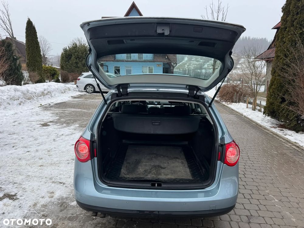 Volkswagen Passat 1.9 TDI Comfortline - 13