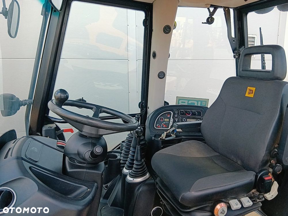JCB 3CX - 13