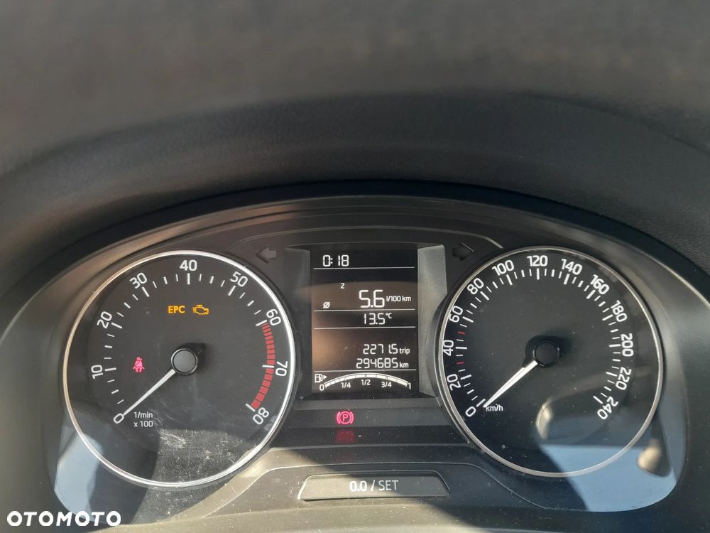 Skoda RAPID 1.2 TSI Active - 19