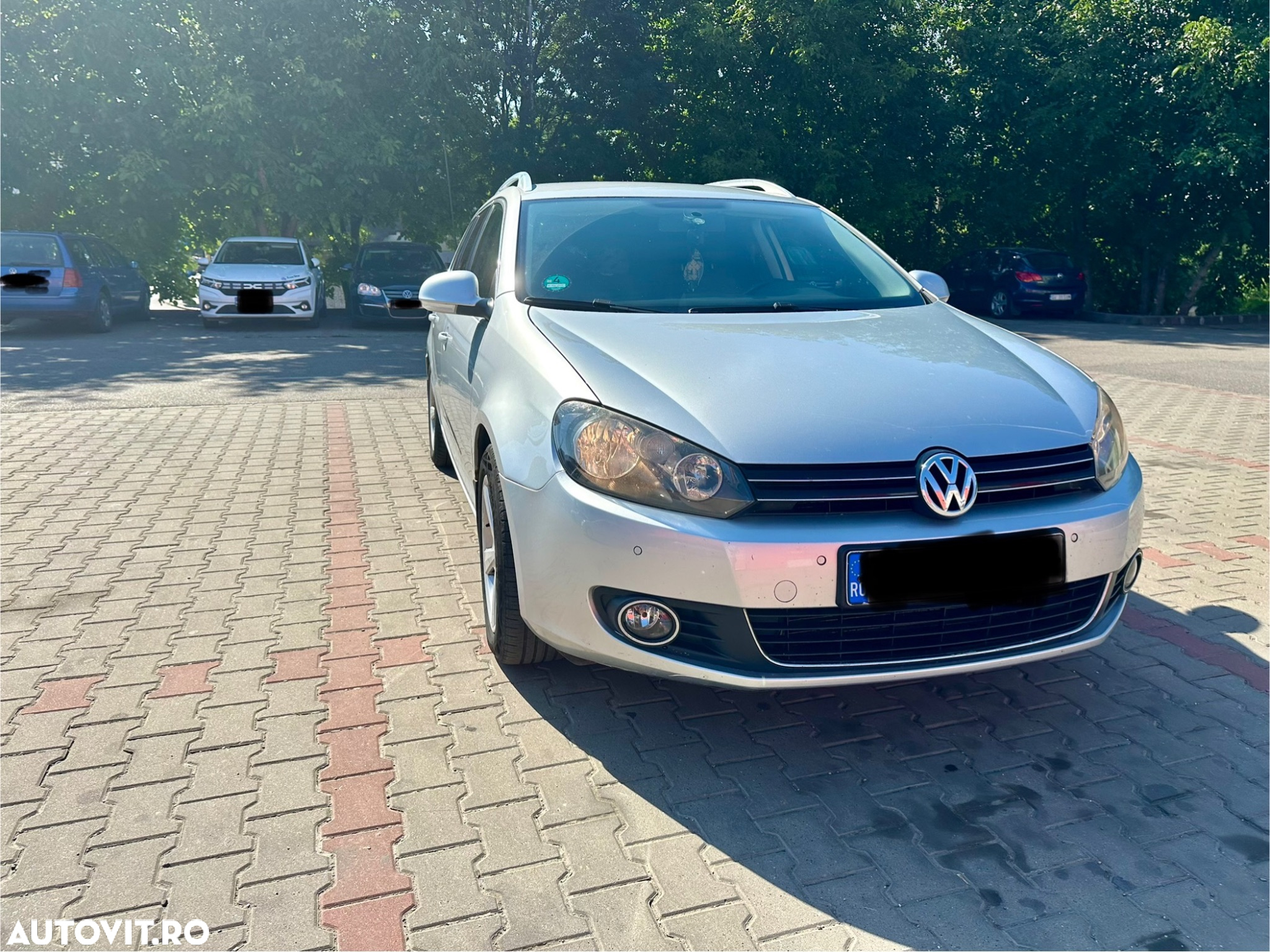 Volkswagen Golf - 2