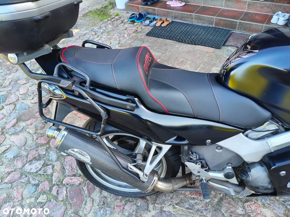 Honda VFR - 3