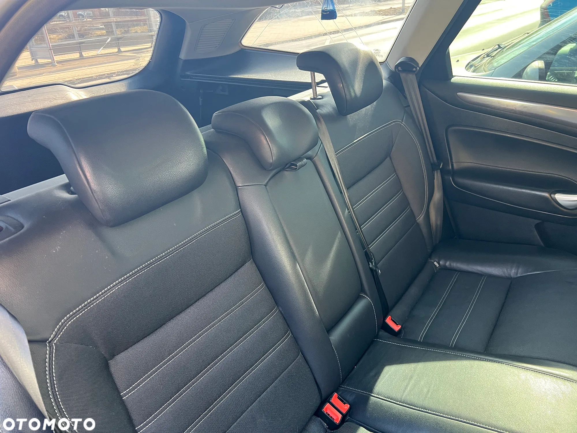 Ford Mondeo Turnier 2.0 STCi Titanium - 11