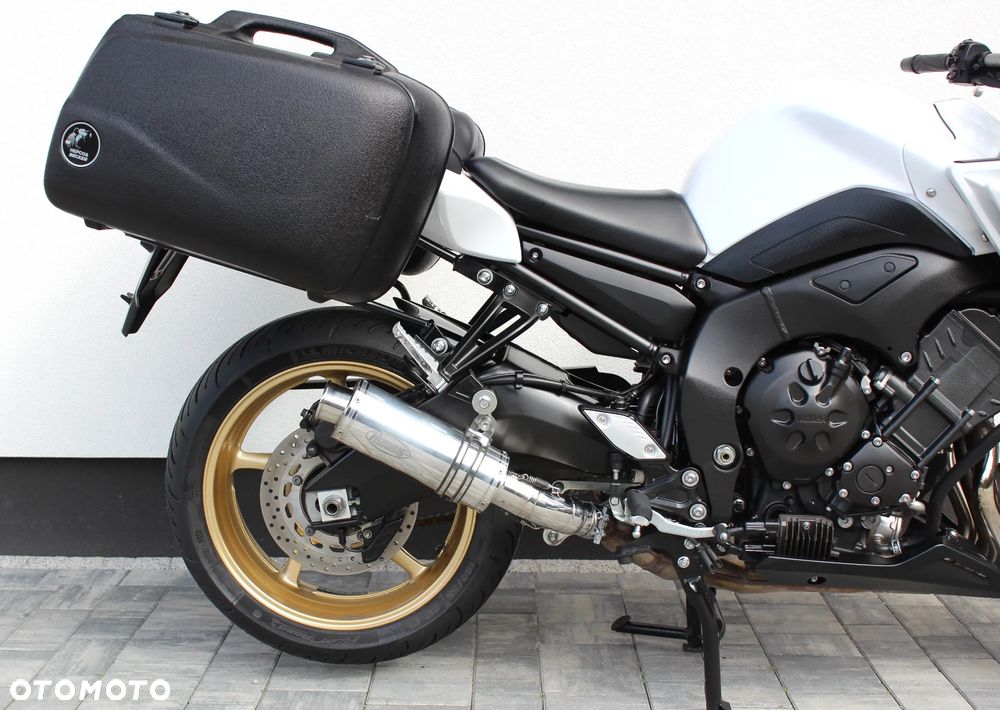Yamaha FZ8 - 9