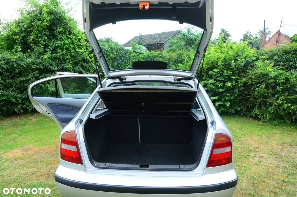 Skoda Octavia 1.6 GLX - 14