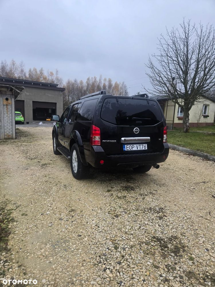 Nissan Pathfinder - 3