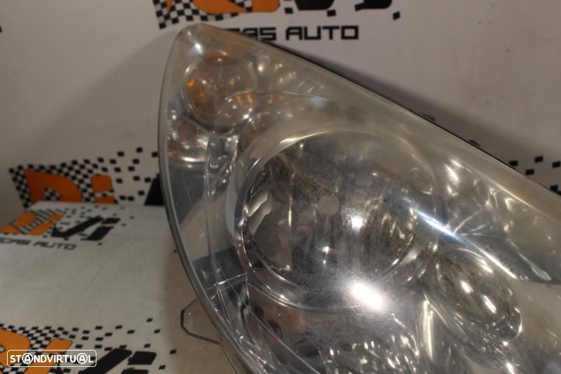 Ótica / Farol Direito Peugeot 308 I (4A_, 4C_)  Farol Direito Peugeot - 3