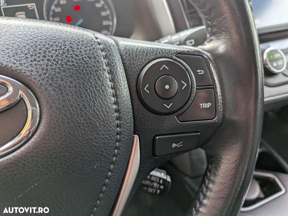 Toyota RAV4 2.5 VVT-i 4x4 Luxury - 12