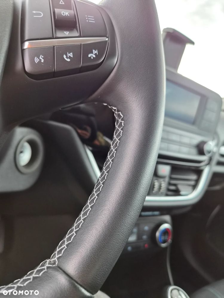 Ford Fiesta 1.1 S&S COOL&CONNECT - 17