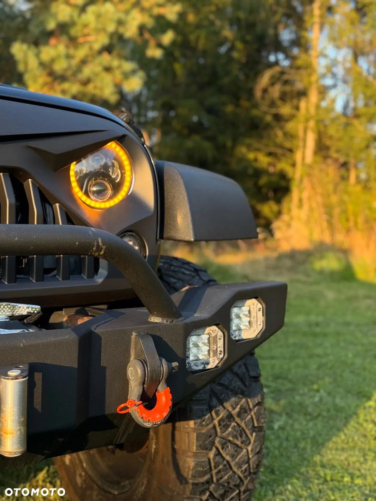 Jeep Wrangler - 9