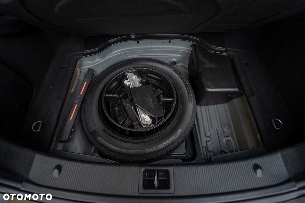 Mercedes-Benz Klasa C 220 d 9G-TRONIC - 24