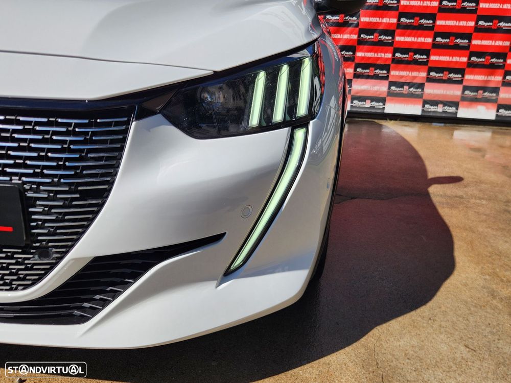 Peugeot 208 2022 photo 5