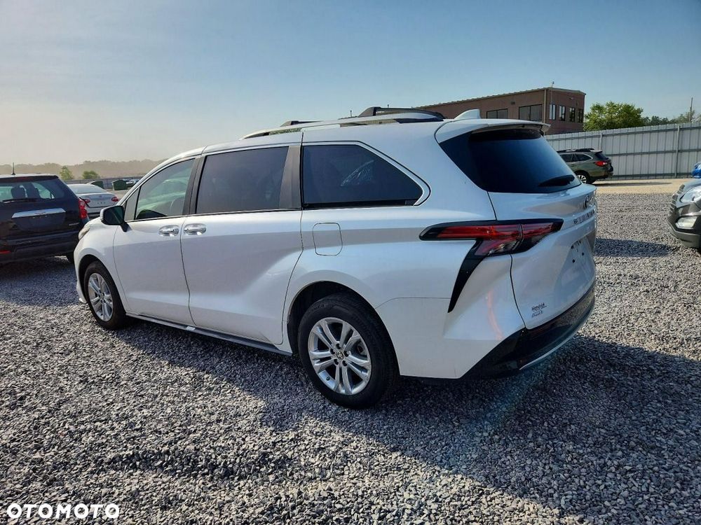 Toyota Sienna 2024 photo 5