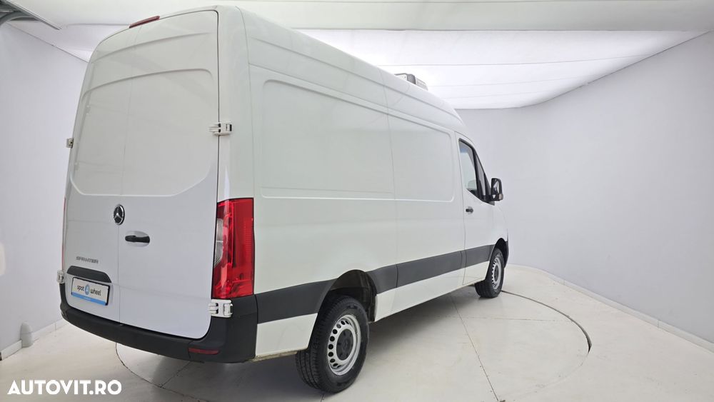 Mercedes-Benz Sprinter - 6