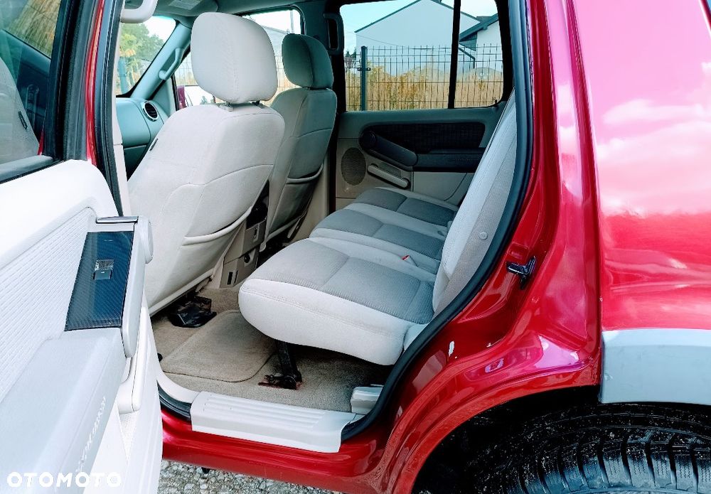 Ford Explorer 4.0 4WD - 11