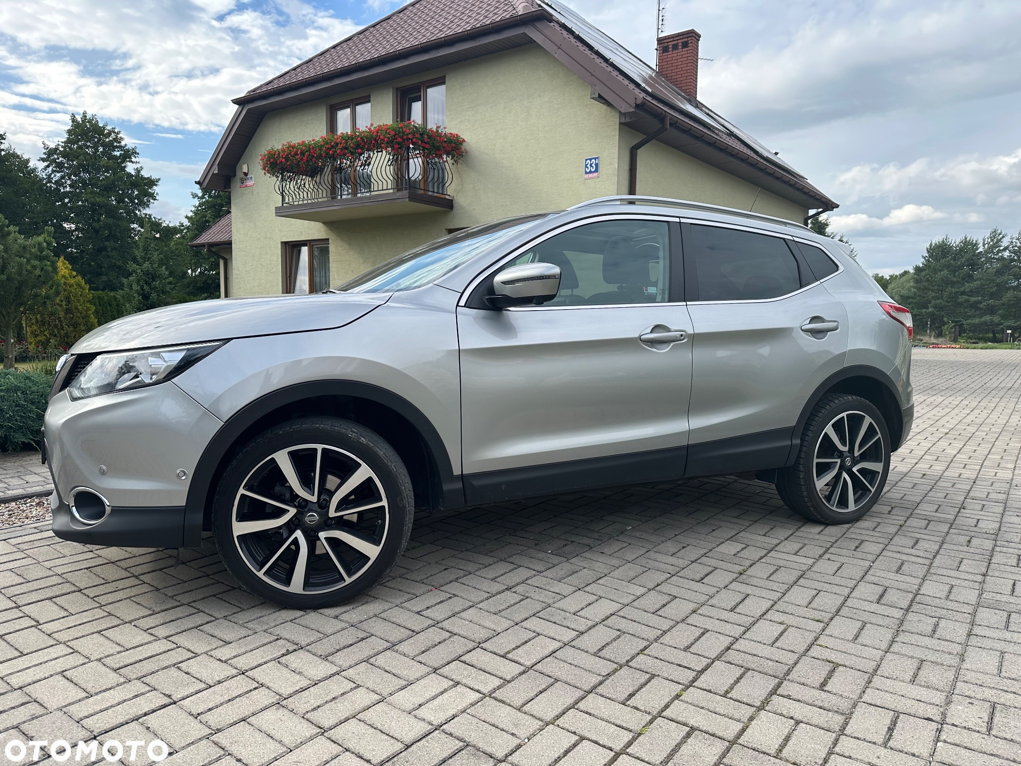 Nissan Qashqai 1.6 DCi 4x4 Tekna - 2