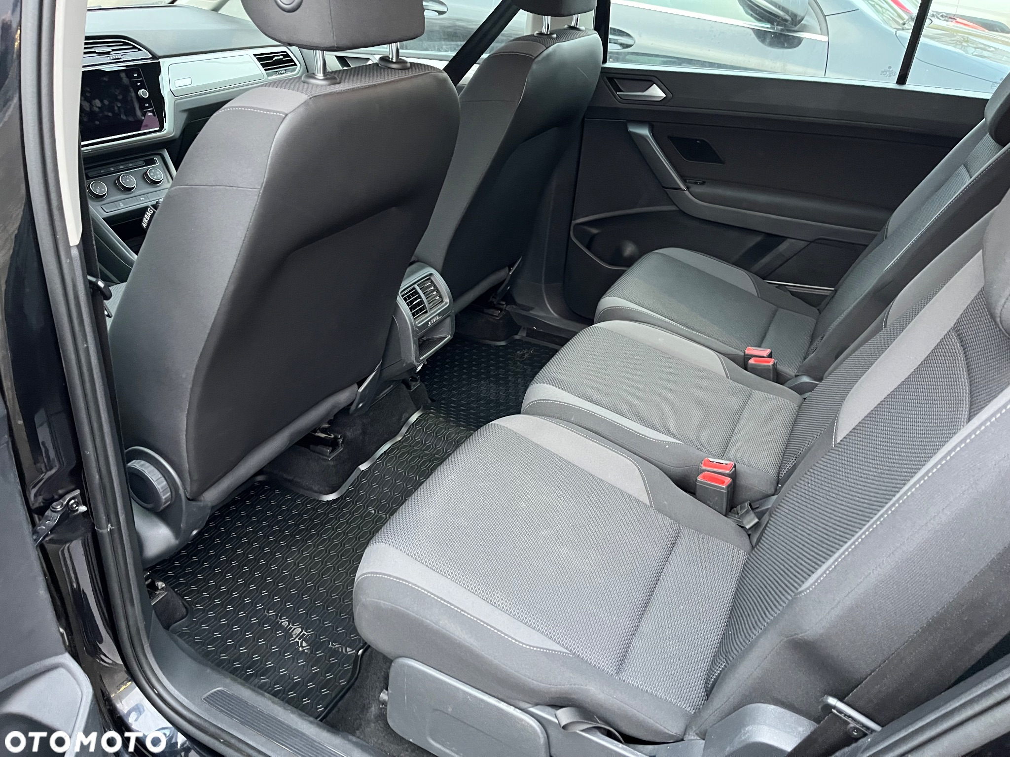 Volkswagen Touran 1.6 TDI SCR (BlueMotion Technology) DSG Trendline - 9