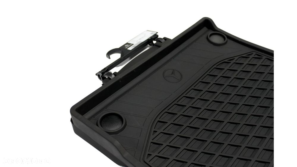 MERCEDES W447 VITO V-Klasa EQV Dywanik gumowy OE - 4