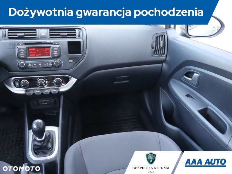 Kia Rio - 10