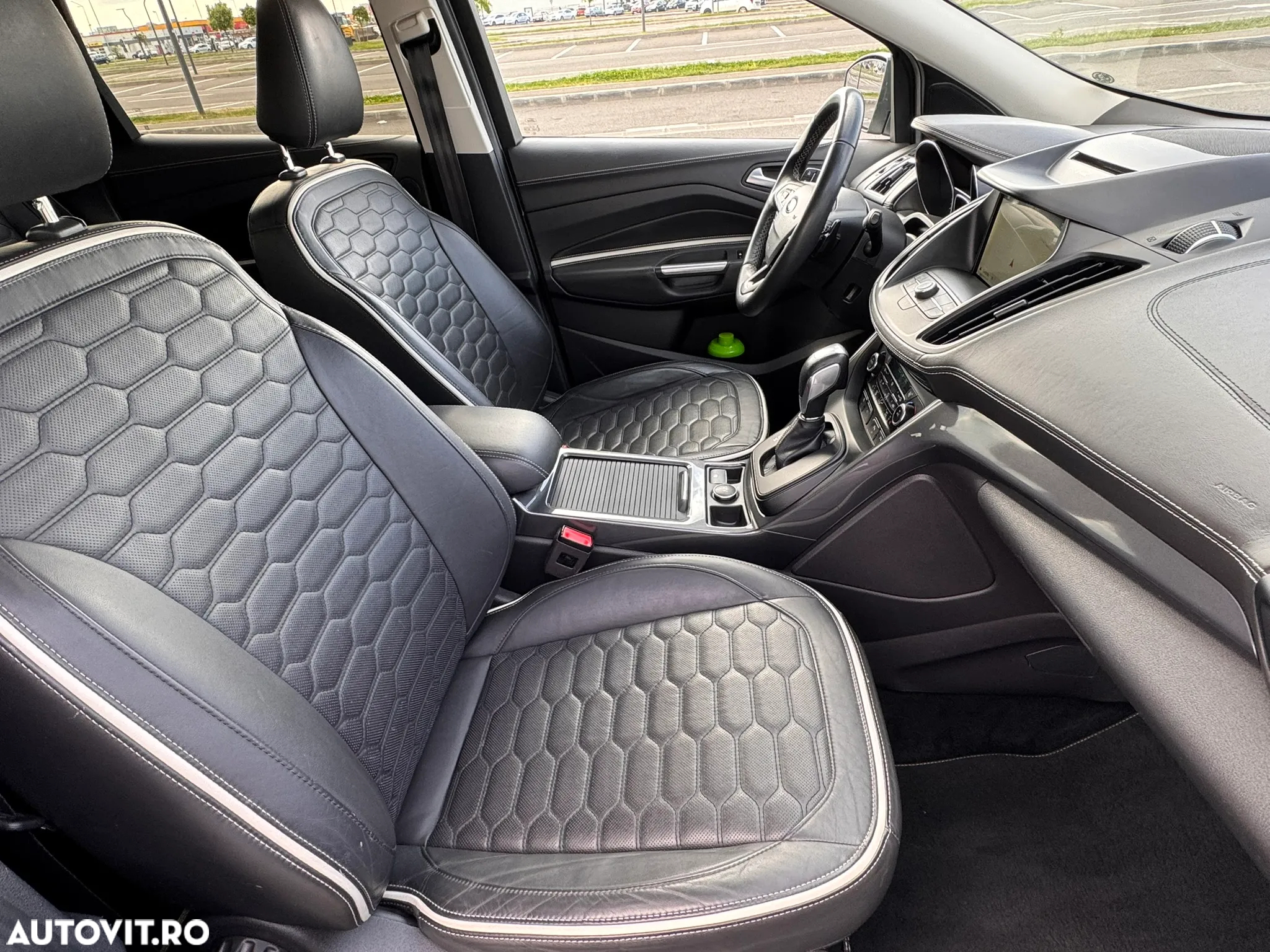 Ford Kuga 2.0 TDCi 4x4 Aut. Vignale - 10