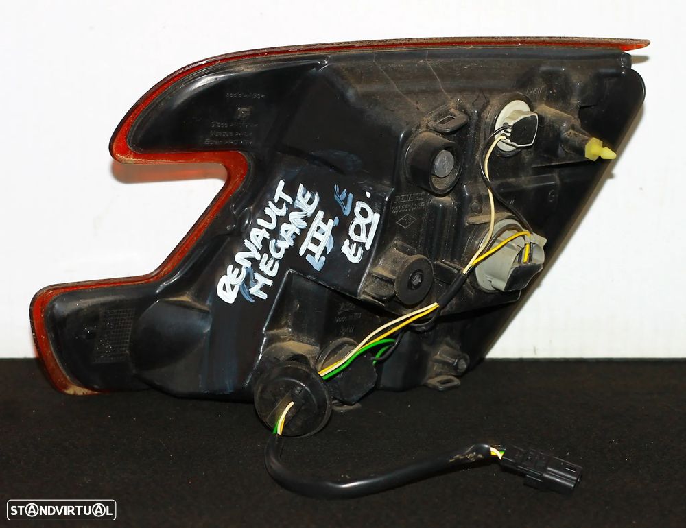 FAROLIM ESQUERDO RENAULT MÉGANE III - 3