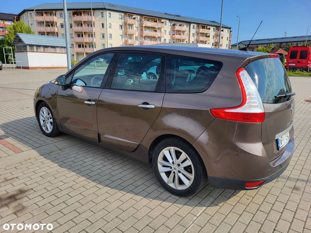 Renault Scenic 2.0 dCi Privilege - 8