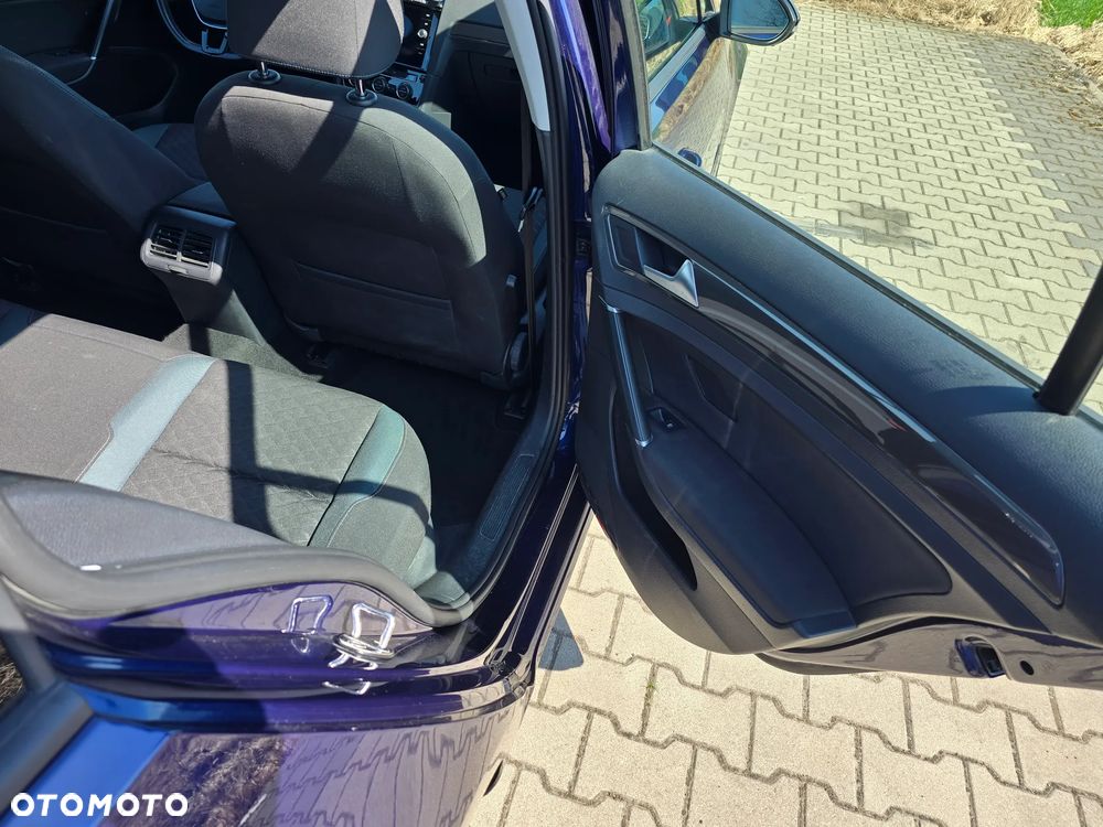 Volkswagen Golf 2.0 TDI SCR DSG IQ.DRIVE - 17
