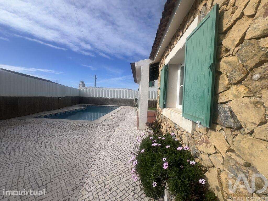 Moradia isolada T3 em Carvoeira de 181 m2 - Grande imagem: 5/40