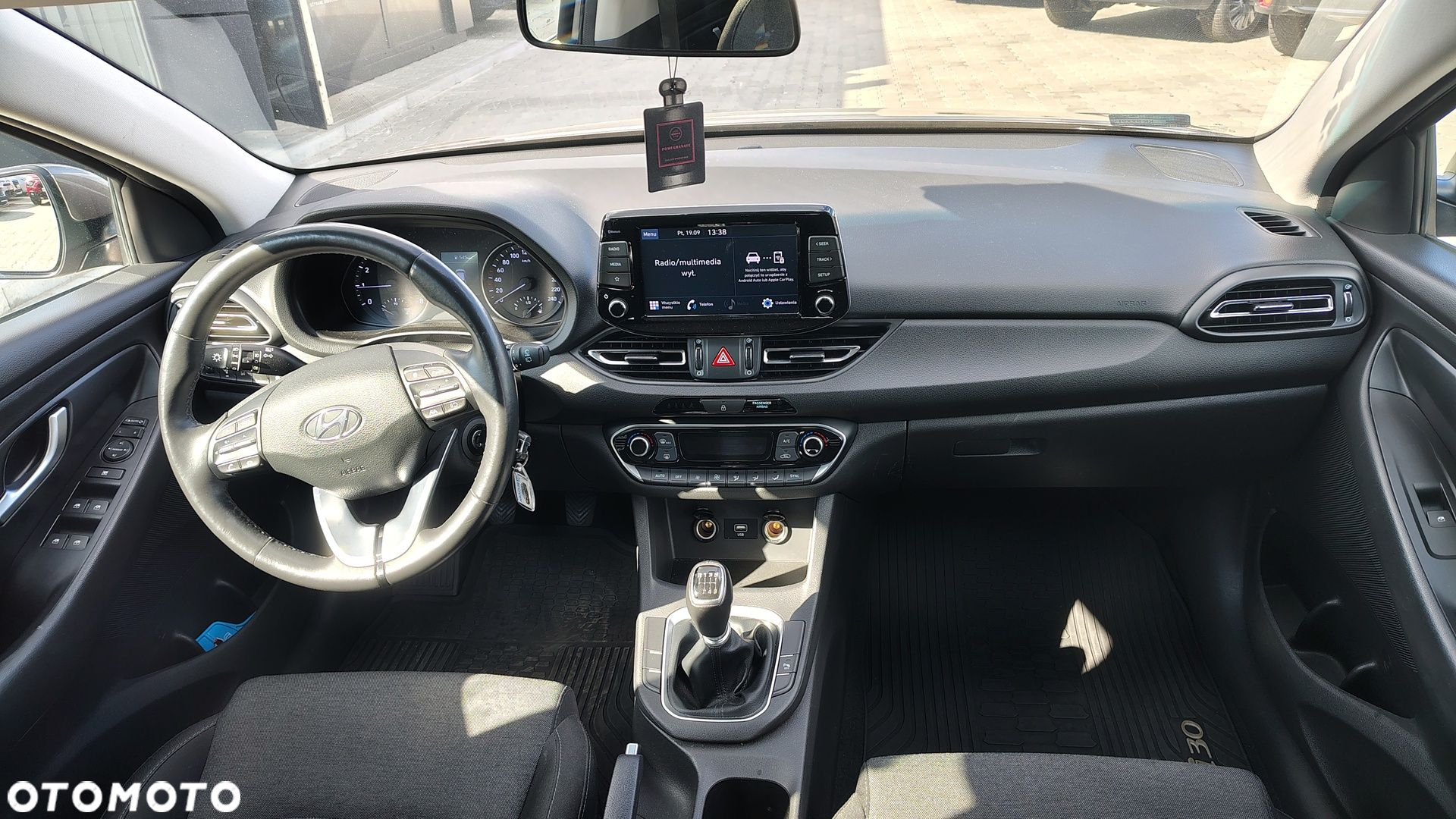 Hyundai i30 1.5 DPI Modern - 9
