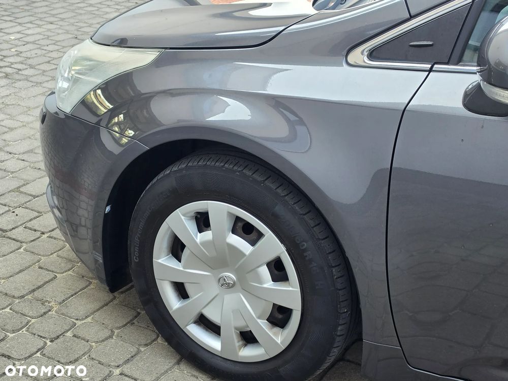 Toyota Avensis 2.0 D-4D - 20