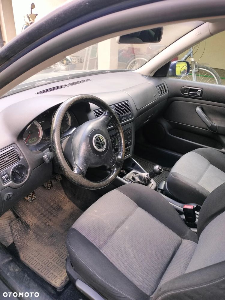 Volkswagen Golf 1.6 Basis - 10
