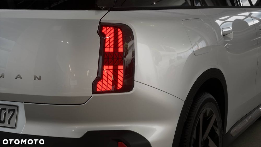 MINI Countryman C mHEV Linia Favoured - 8