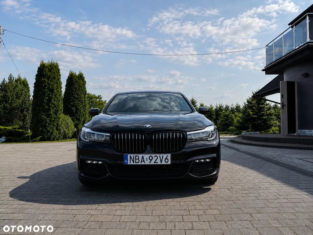 BMW Seria 7 740Li - 1