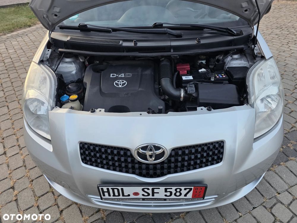 Toyota Yaris 1.4 D-4D S - 23
