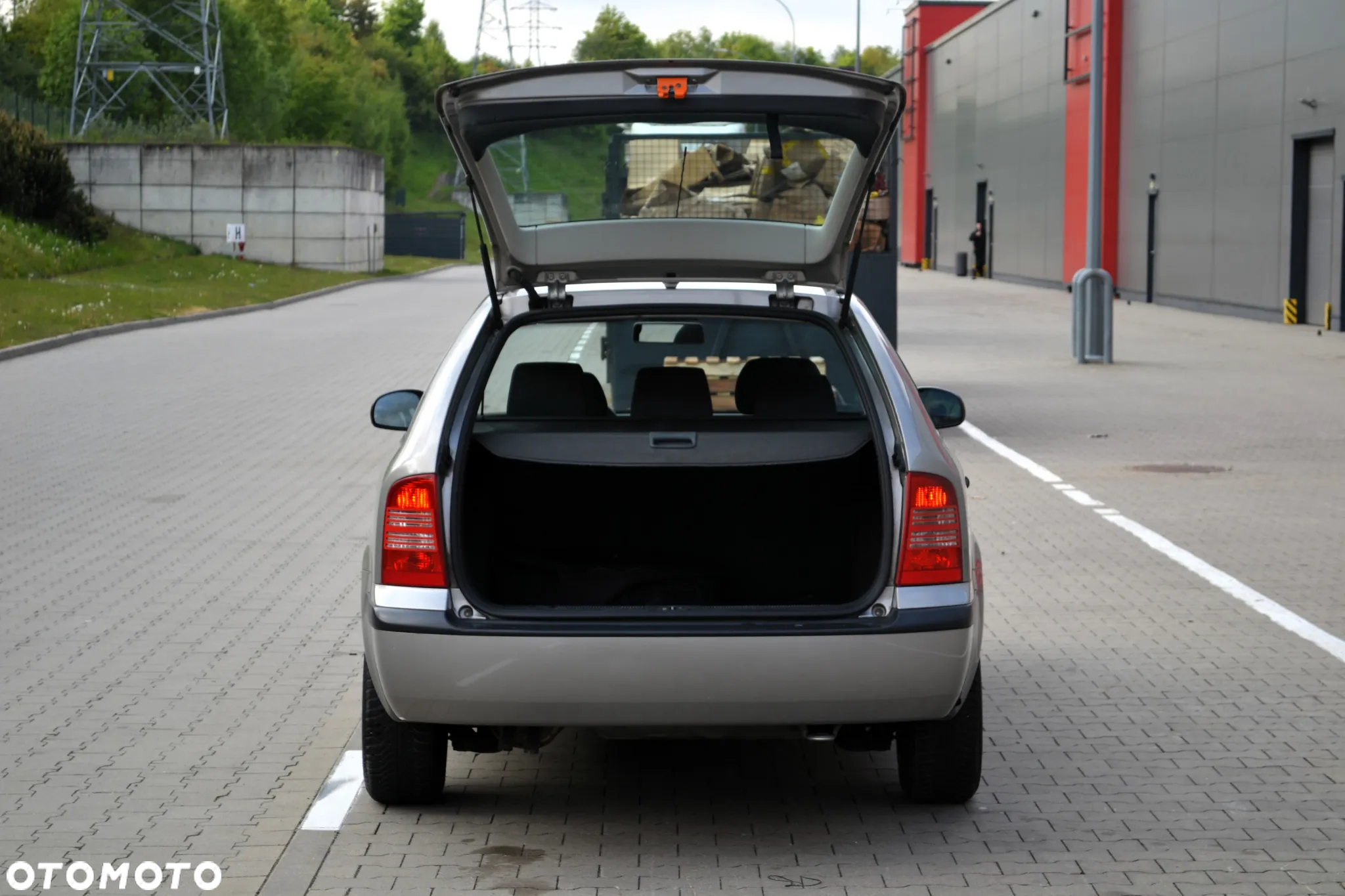 Skoda Octavia 1.6 Tour Plus Ice - 29