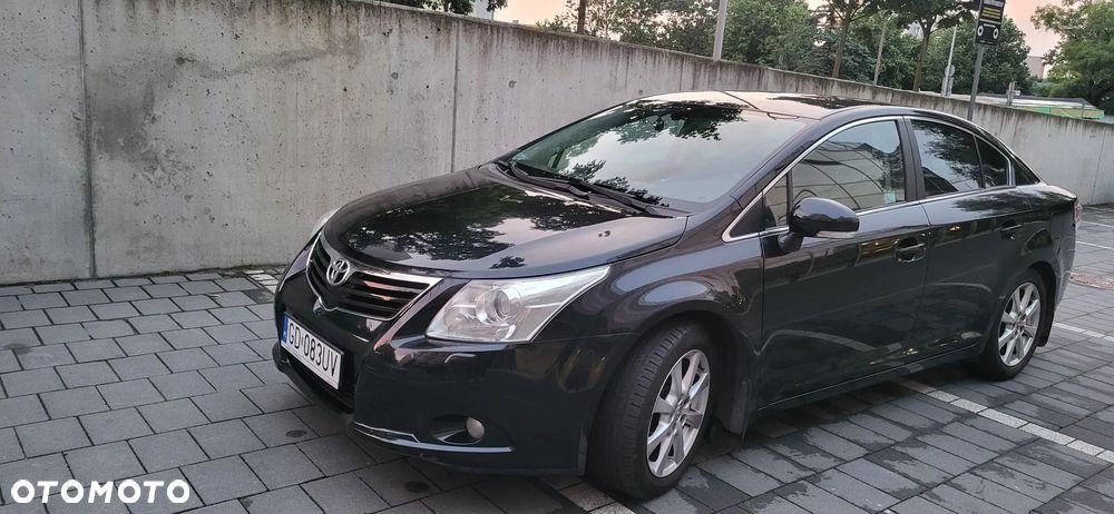 Toyota Avensis 1.8 Luna MS - 17