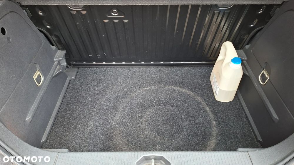 Opel Corsa 1.2 16V Essentia - 11