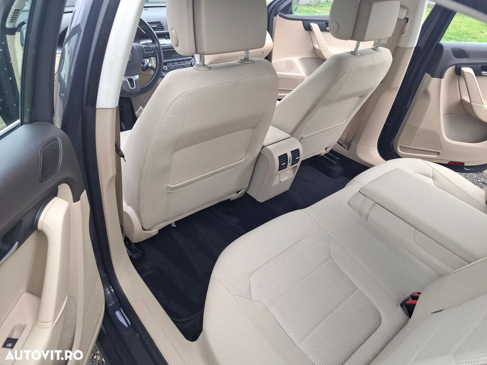 Volkswagen Passat Variant 2.0 Blue TDI DSG SCR Exclusive - 7