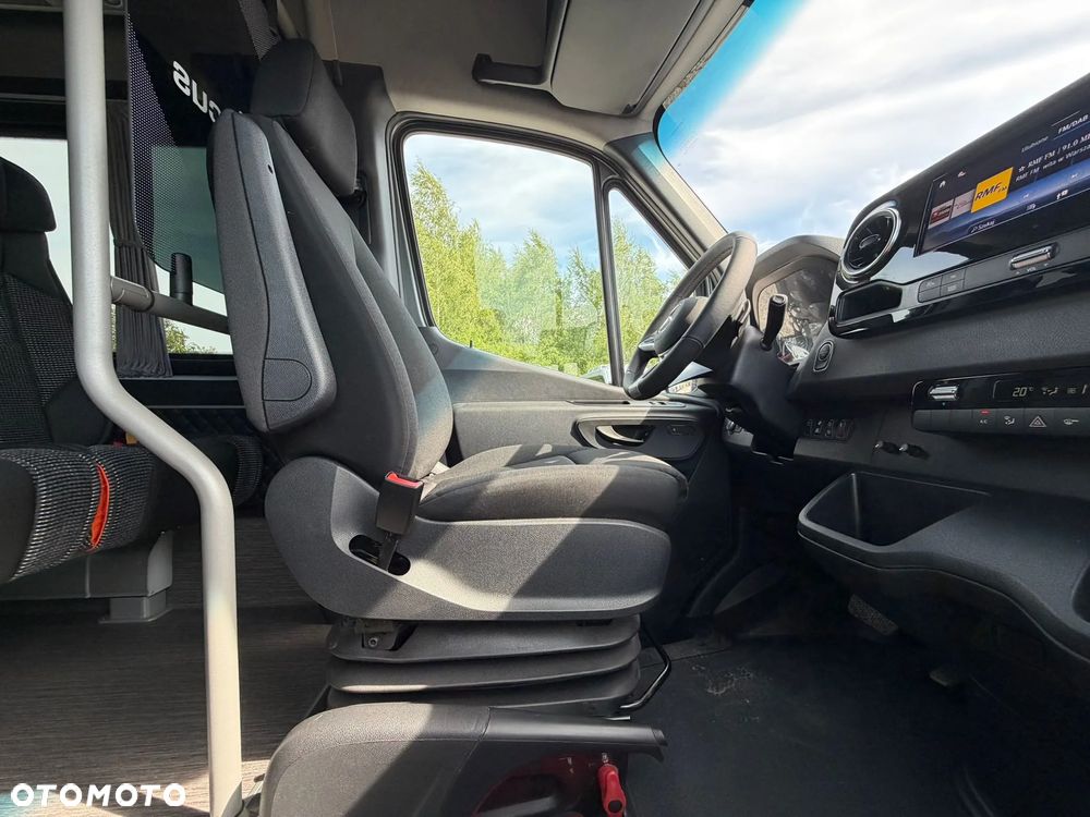 Mercedes-Benz Sprinter 519 - 17