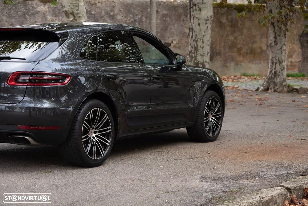 Porsche Macan Standard - 1
