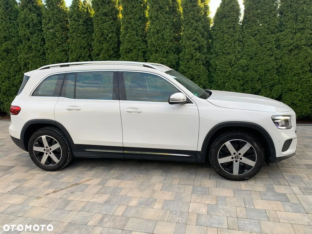 Mercedes-Benz GLB - 10