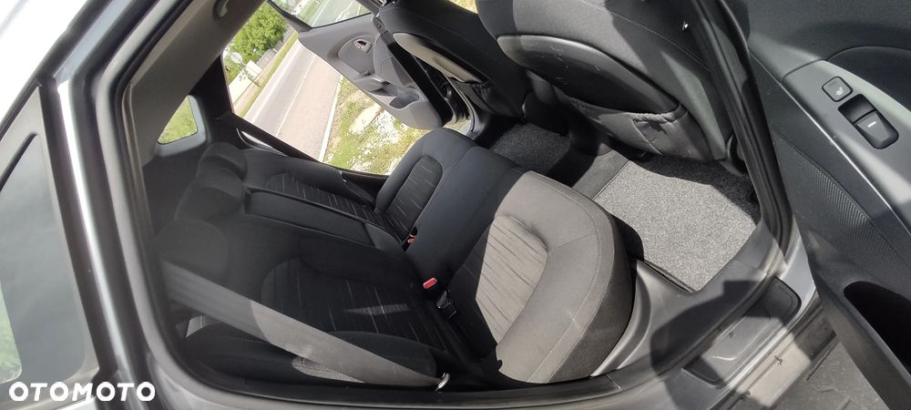 Hyundai ix35 1.6 2WD Fifa World Cup Edition - 22