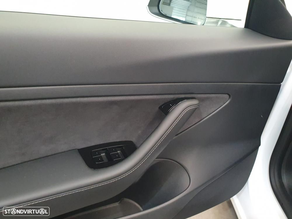Tesla Model 3 Long Range Tração Traseira - 14