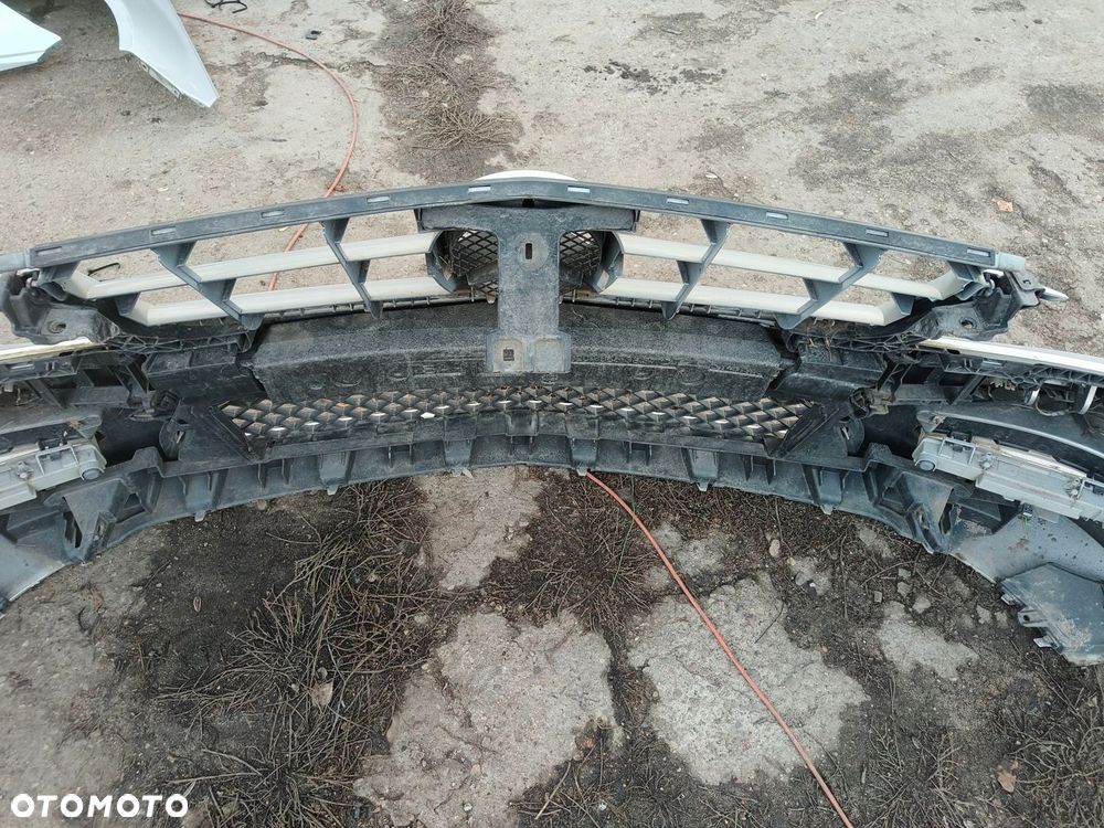 MERCEDES W204 LIFT C KLASA ZDERZAK PRZEDNI AMG LED PDC 775 - 9