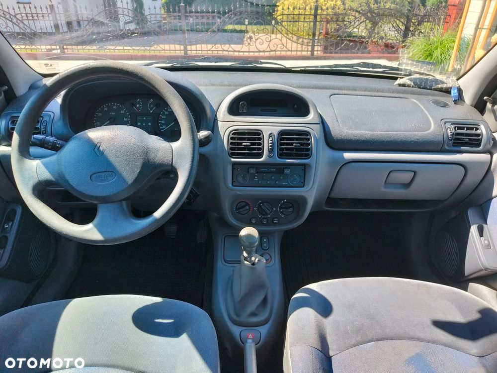 Renault Clio 1.2 Alize - 10
