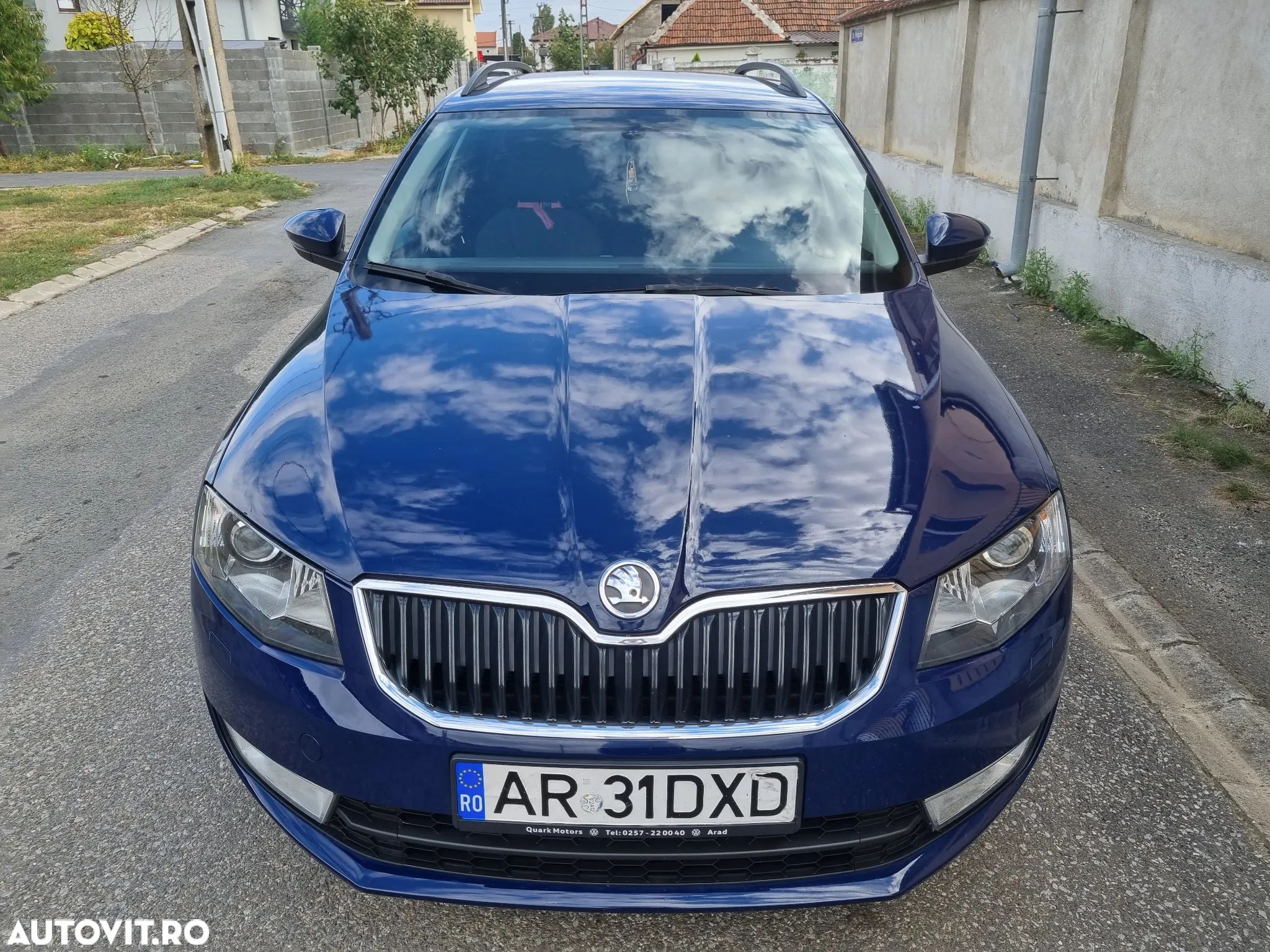 Skoda Octavia 1.6 TDI DSG Ambition - 1